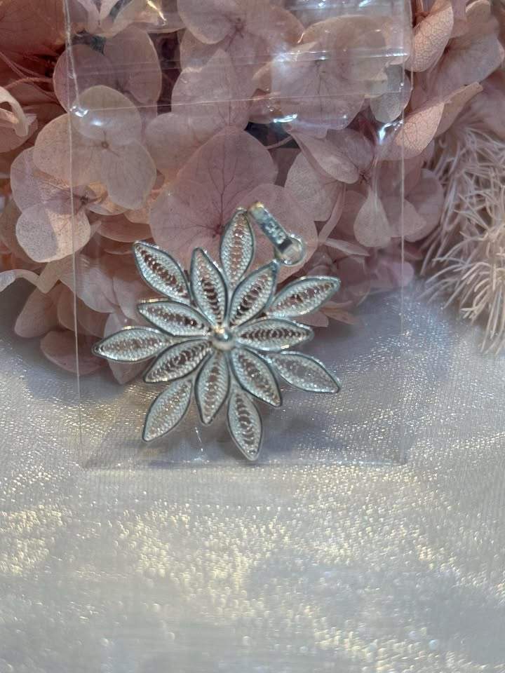 Handmade Filigree Silver Snowflake Pendant – Delicate Maltese Artisan Jewelry