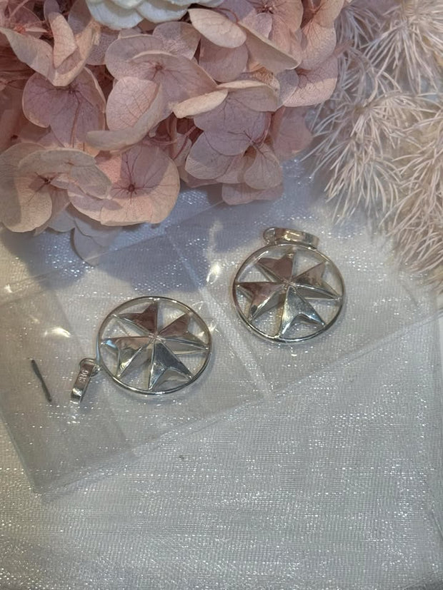 Silver Maltese Cross in circle