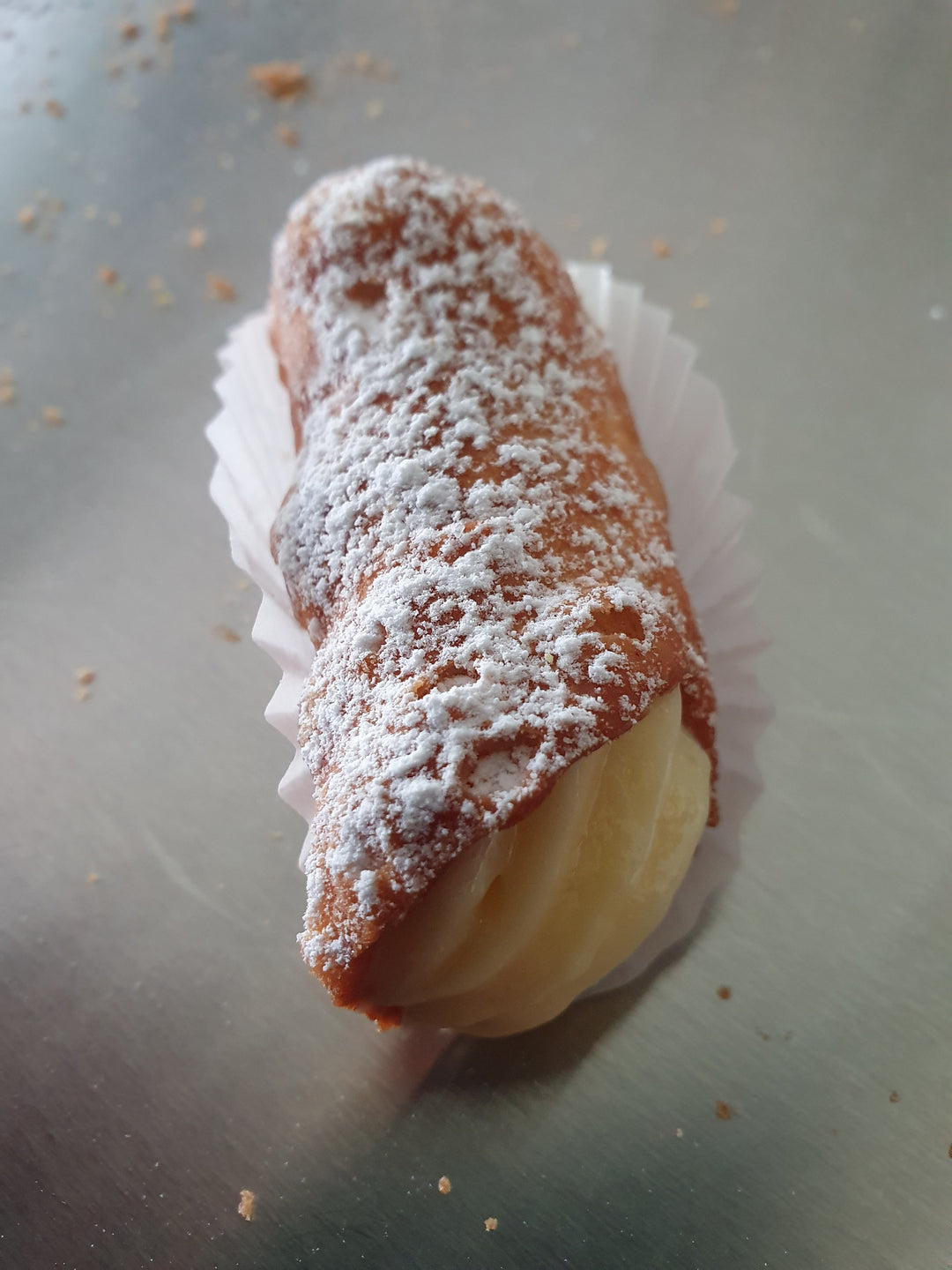 Mini Vanilla Kannoli – Traditional Maltese Sweet Pastry Shells with Custard