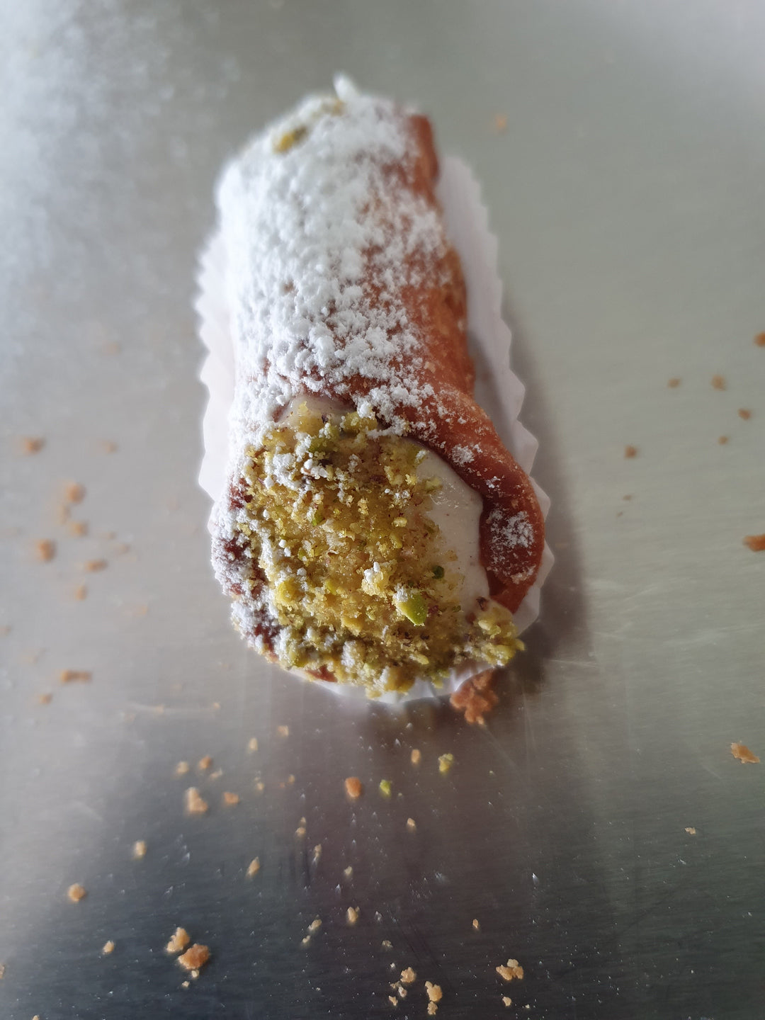 Mini Ricotta Kannoli – Traditional Maltese Sweet Pastry with Cinnamon & Pistachio